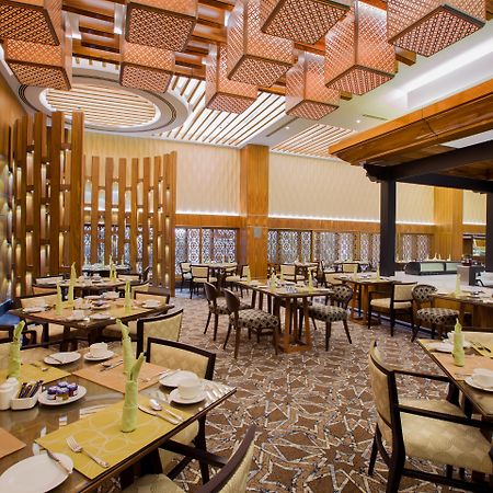 Ayla Grand Hotel al-Ain Exterior foto The restaurant