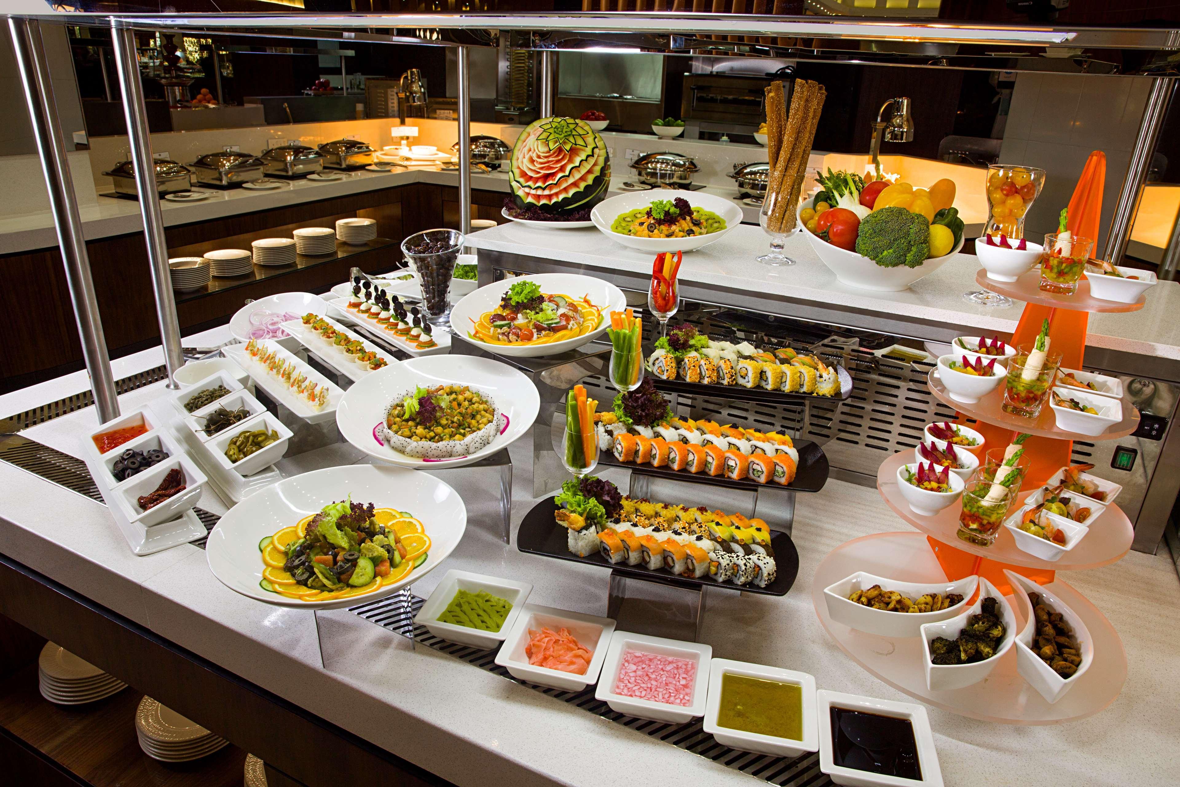 Ayla Grand Hotel al-Ain Exterior foto A sushi bar