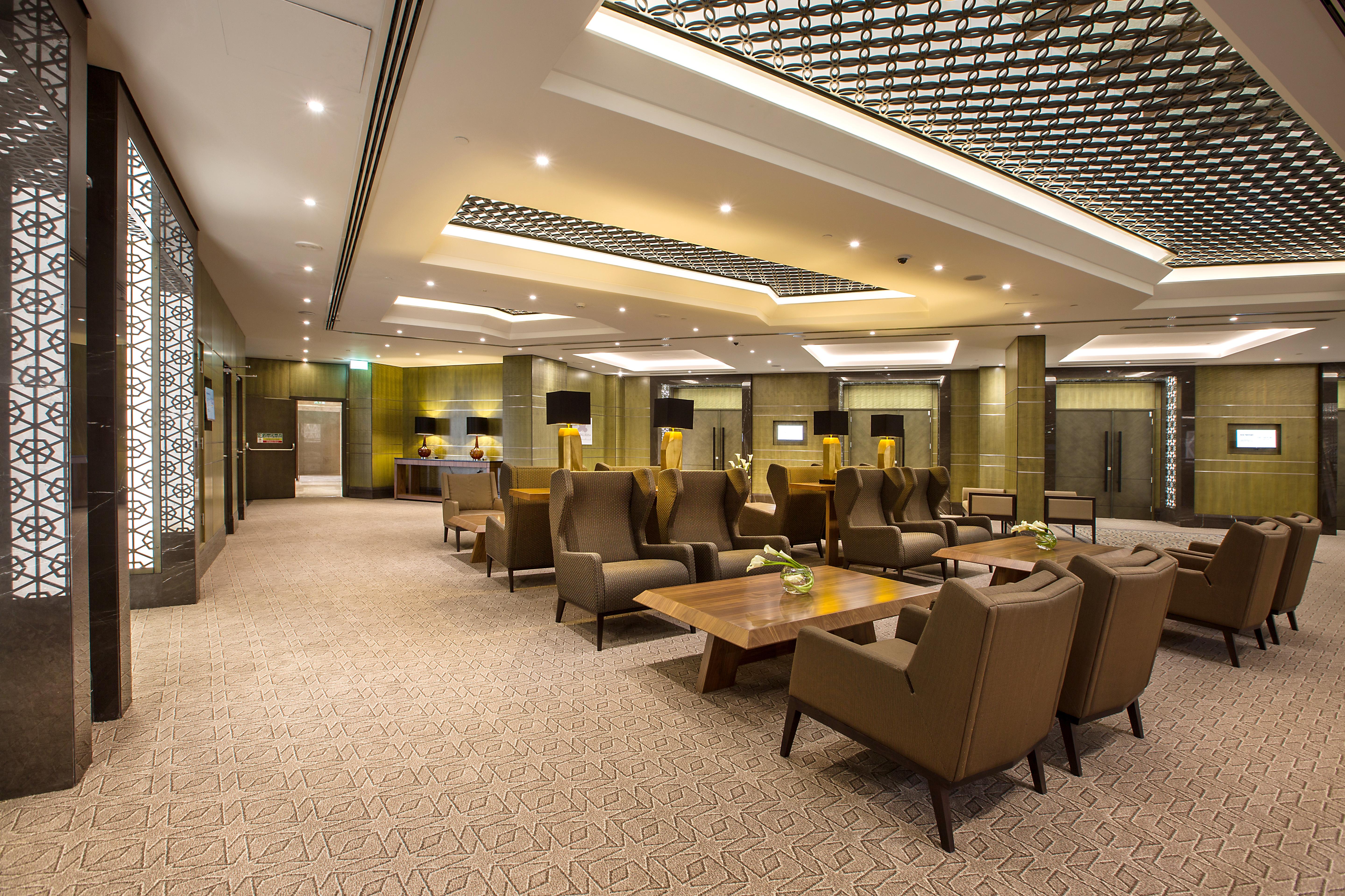 Ayla Grand Hotel al-Ain Exterior foto The lounge at the airport