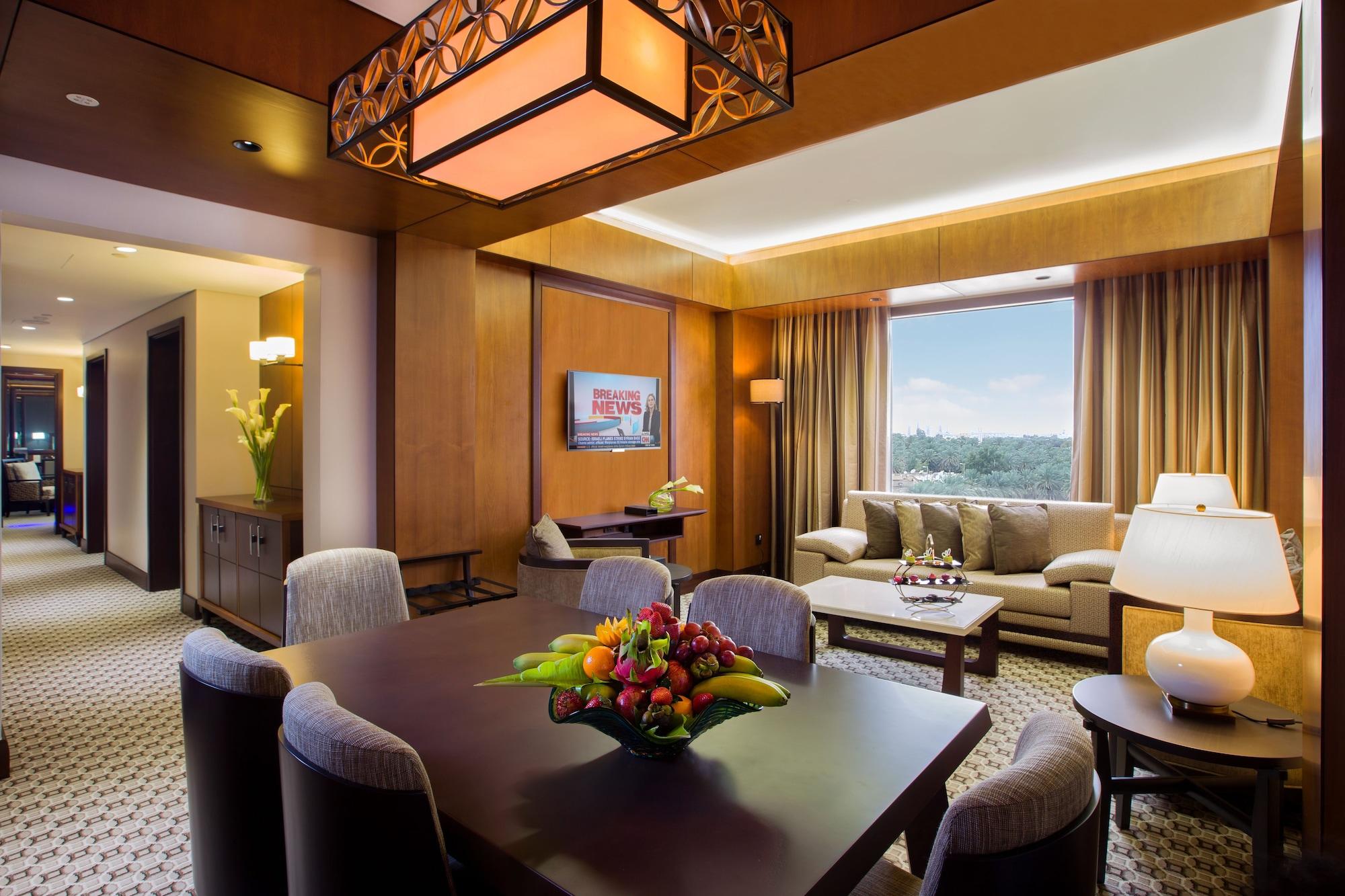 Ayla Grand Hotel al-Ain Exterior foto Suite at the hotel